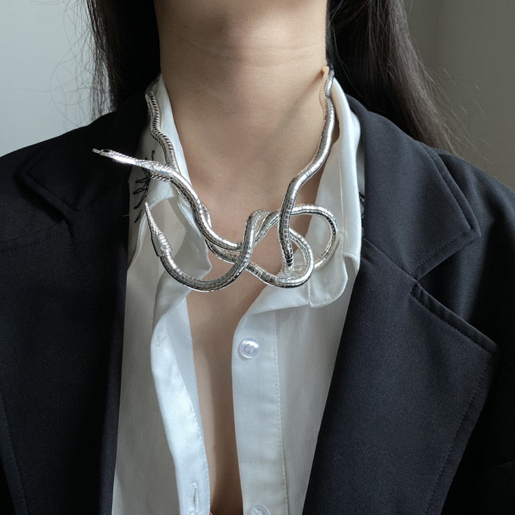 Serpenta – Elegant Chain Link Necklace for Women
