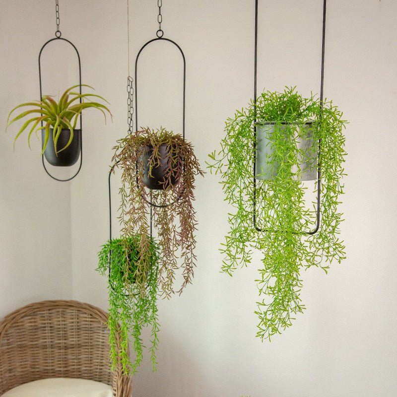 DecoBloom Hanging Planter – Elegant Indoor & Outdoor Metal Plant Pot with Chain