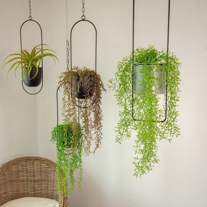 DecoBloom Hanging Planter – Elegant Indoor & Outdoor Metal Plant Pot with Chain