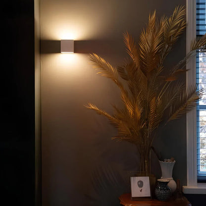 Luxe Wall Light – Motion Sensor & Warm Ambient LED Lighting (2700K)