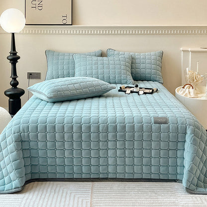Modern Soft Throw Blanket with Square Texture – Stylish Fluffy Bed & Sofa Cover