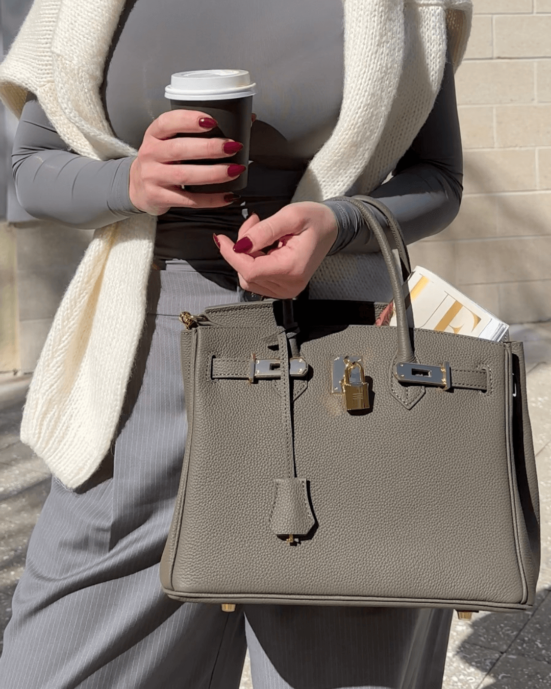Luxury Leather Handbag for Women – Elegant & Timeless Shoulder Bag