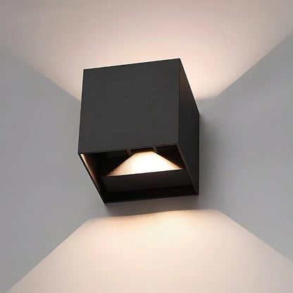 Luxe Wall Light – Motion Sensor & Warm Ambient LED Lighting (2700K)