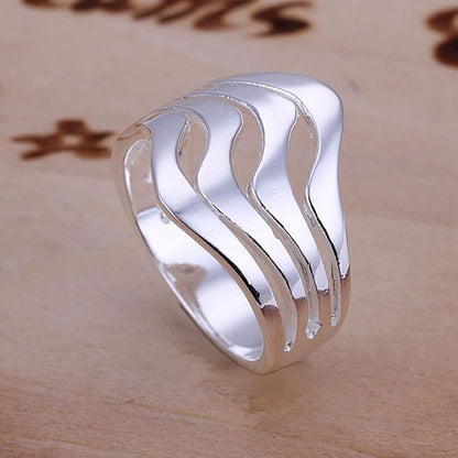 Lumoria – Elegant Gold-Tone Ring for Modern Jewellery Collections