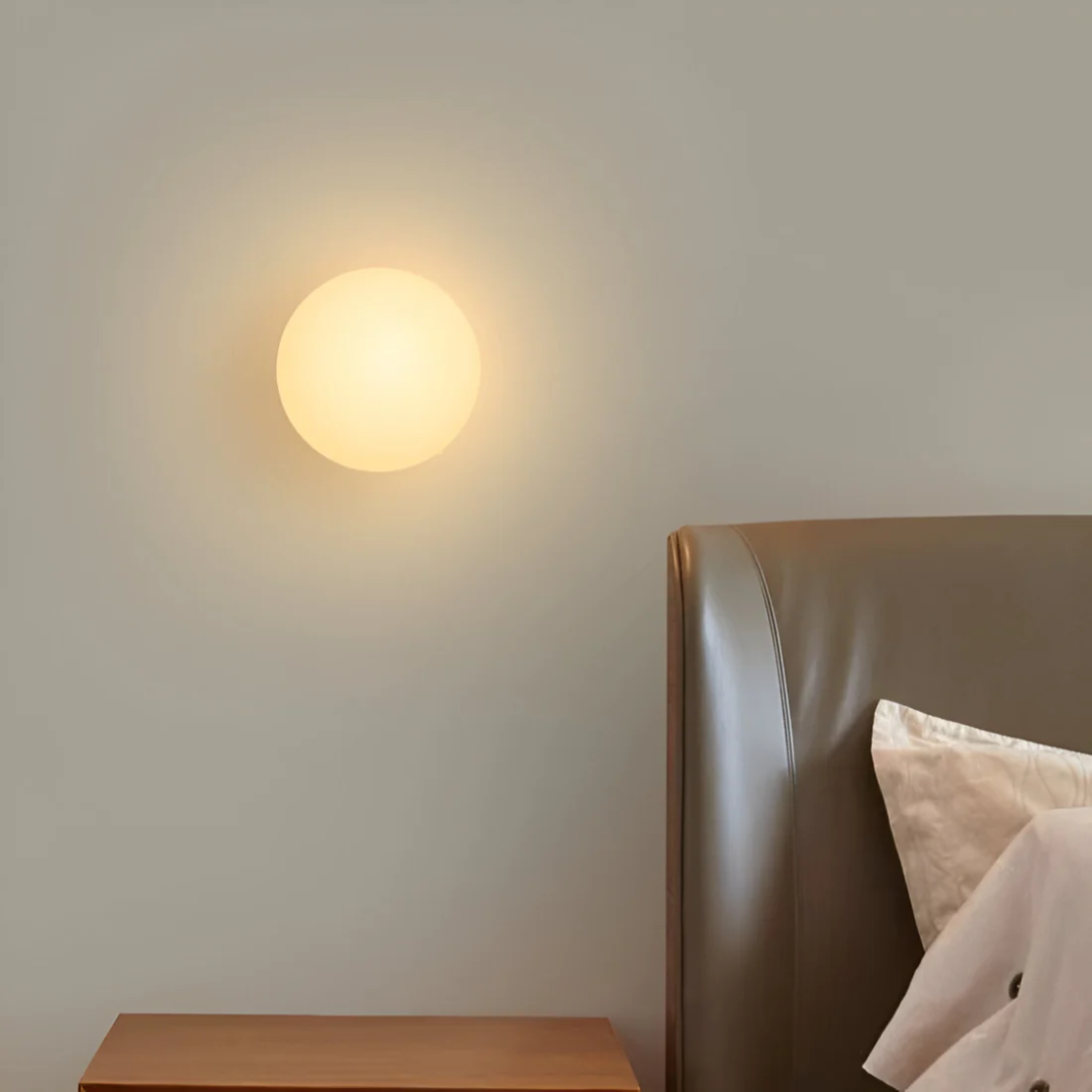 Pietas – Elegant Glass Wall Light for Modern Interiors