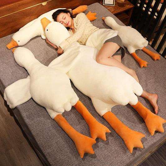Cuddly Giant Goose Plush – Soft Toy in Multiple Sizes