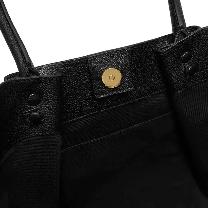 Tassa Luxury Oversized Shoulder Bag with Gold Clasp – Elegant Minimalist Tote for Women