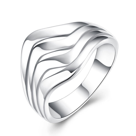 Lumoria – Elegant Gold-Tone Ring for Modern Jewellery Collections