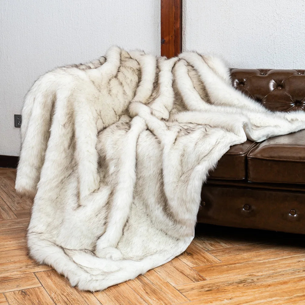 Luxury Faux Fox Fur Throw Blanket – Ultra Soft & Elegant Decorative Bed or Sofa Cover