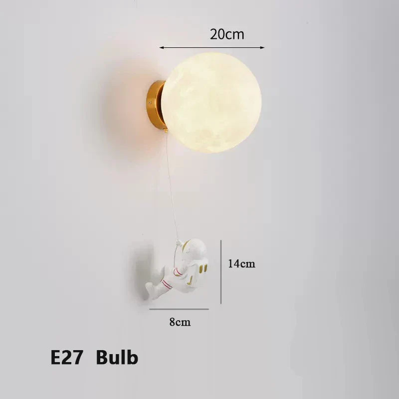 LunarGlow Wall Lamp – Moon-Shaped Astronaut LED Wall Light