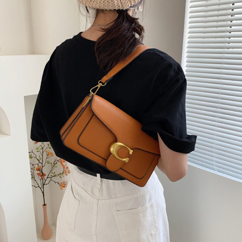 Luxury Stylish Vegan Leather Handbag – Gold & Brown Detail | Elegant Everyday Shoulder Bag