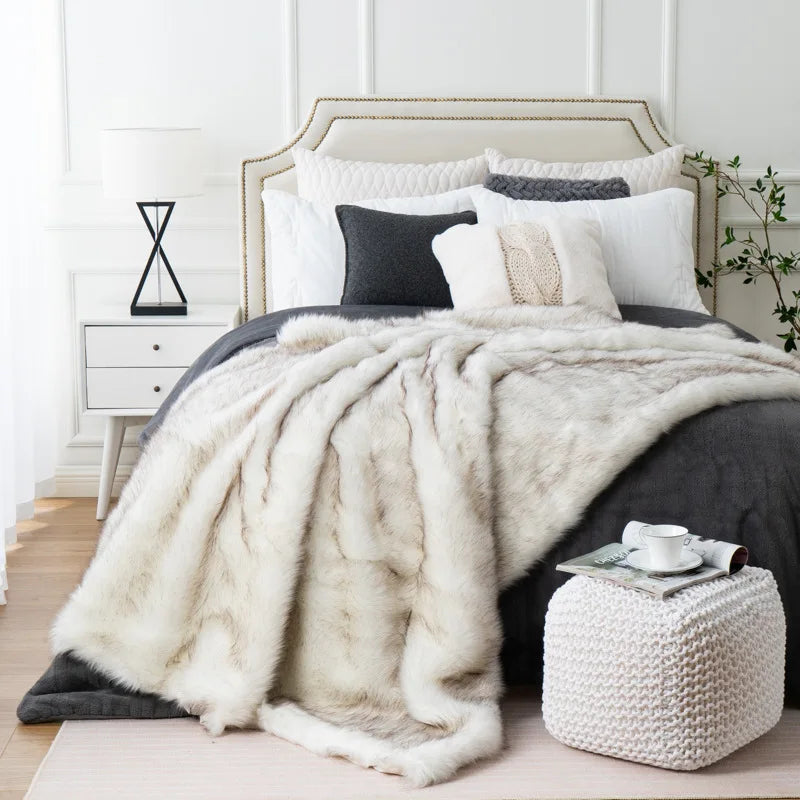Luxury Faux Fox Fur Throw Blanket – Ultra Soft & Elegant Decorative Bed or Sofa Cover