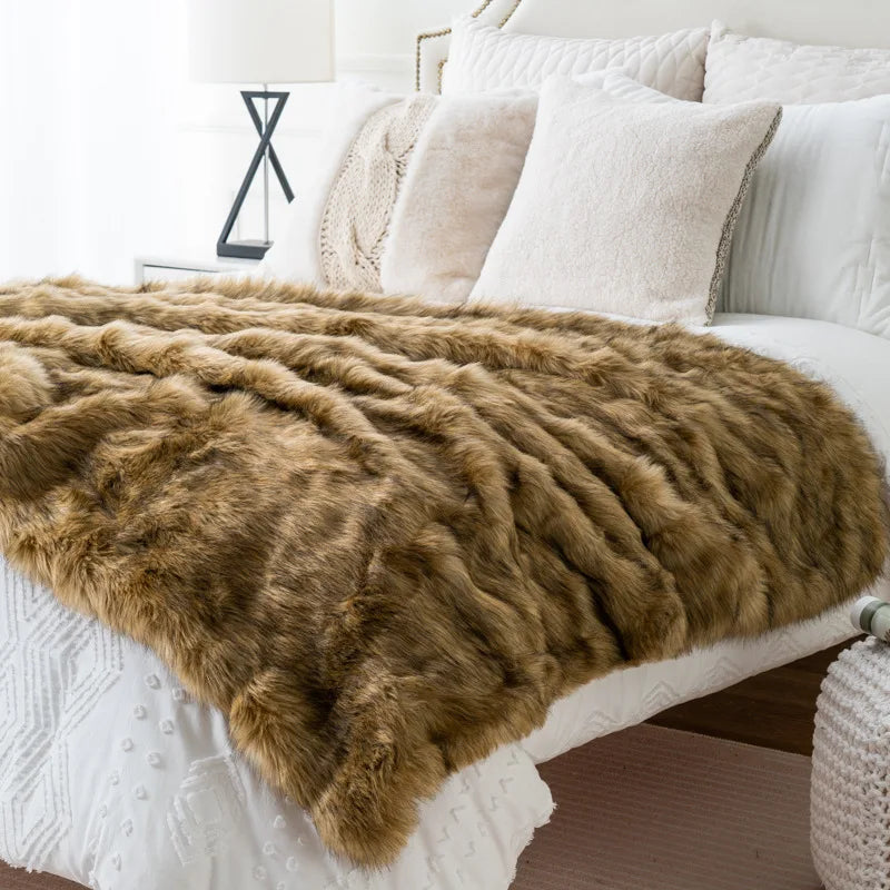Luxury Faux Fox Fur Throw Blanket – Ultra Soft & Elegant Decorative Bed or Sofa Cover