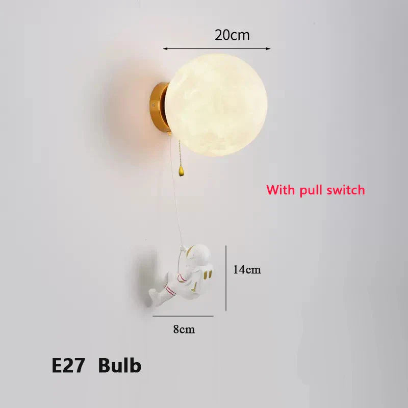 LunarGlow Wall Lamp – Moon-Shaped Astronaut LED Wall Light