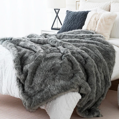 Luxury Faux Fox Fur Throw Blanket – Ultra Soft & Elegant Decorative Bed or Sofa Cover
