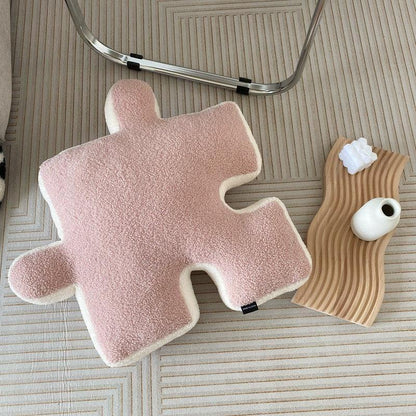 PuzzleComfort – Luxury Plush Cushion with Whimsical Puzzle Design