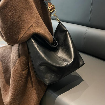 Ivy Leather Shoulder Bag – Large Capacity Crossbody Handbag with Adjustable Strap