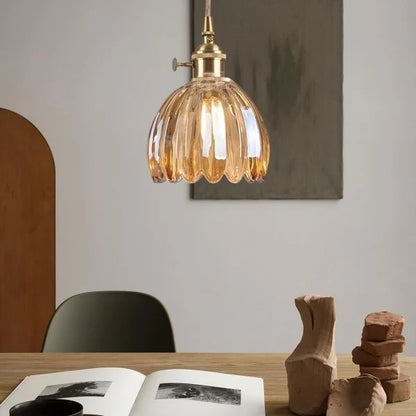 Japanese Retro Glass Flower Pendant Light – Elegant Vintage Hanging Lamp