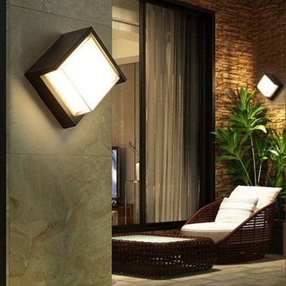 Modern Outdoor LED Wall Light with Motion Sensor – Waterproof IP65 Security Lighting