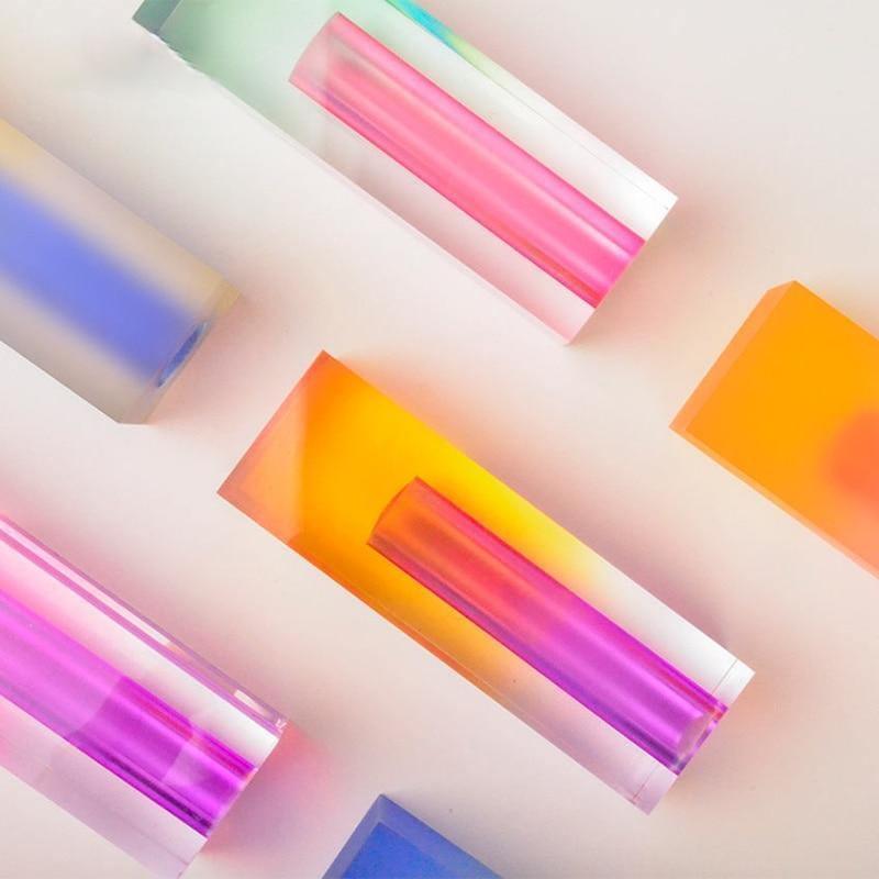 Crystalix | Modern Acrylic Prism Vase – Sleek Geometric Design for Contemporary Floral & Interior Decor