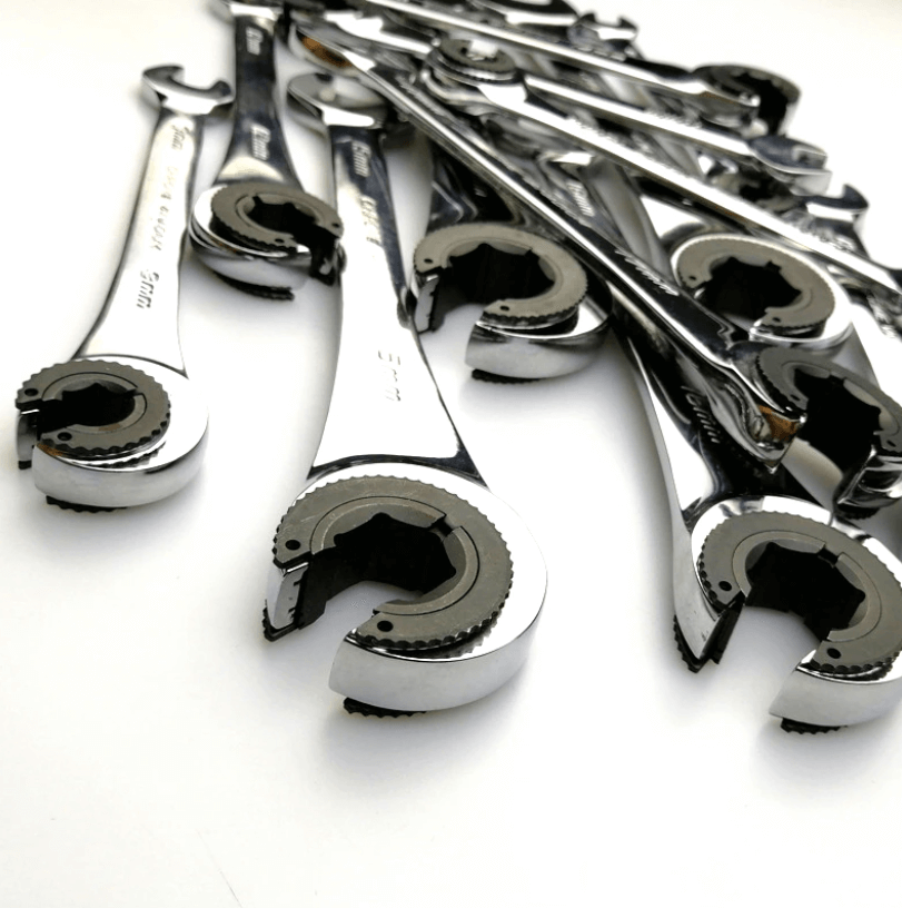 FlexRatchet – Adjustable Pipe Ratchet Wrench for Tight Spaces